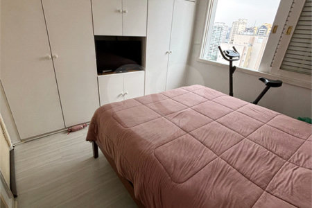 Apartamento à venda com 3 quartos, sendo 1 suíte,  em Indianópolis, São Paulo, SP