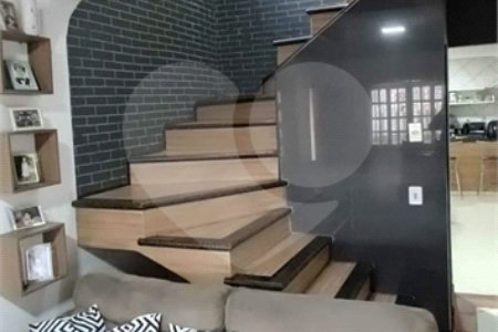 Sobrado à venda com 2 quartos, sendo 1 suíte, em Jardim Monte Cristo, Suzano, SP