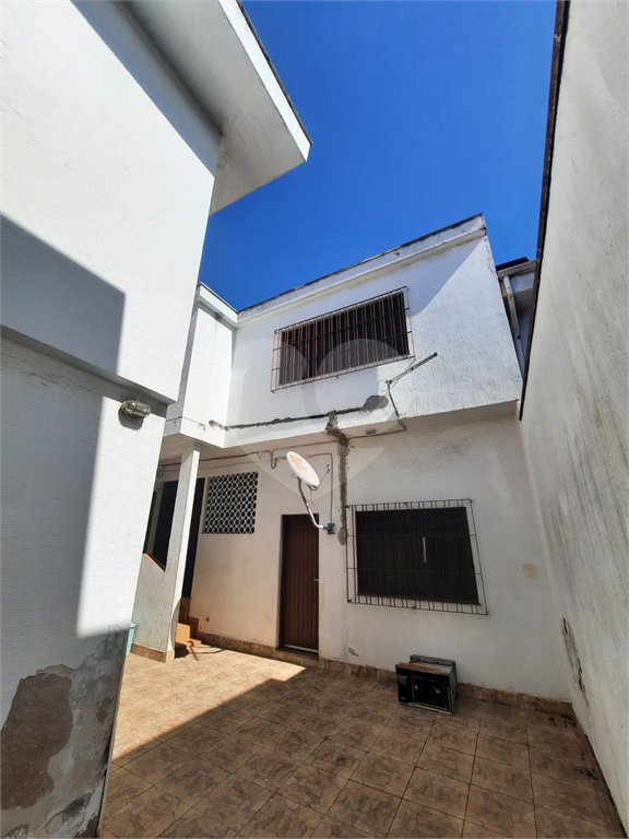 Sobrado à venda ou para alugar com 8 quartos, sendo 2 suítes, em Santo Amaro, São Paulo, SP
