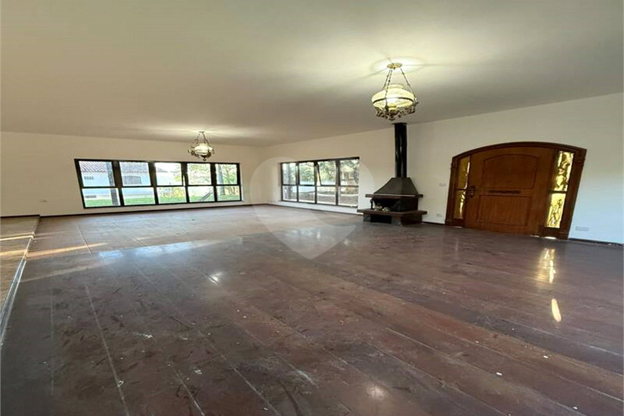Casa à venda com 6 quartos, sendo 2 suítes, no condomínio Alpes de Mairiporã, Mairiporã - SP