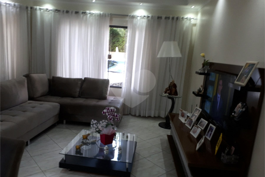Casa à venda ou para alugar com 3 quartos, sendo 1 suíte, em Horto, São Paulo, SP