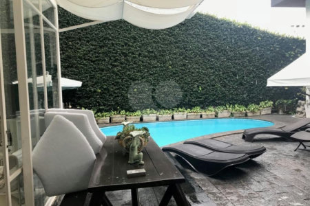 Casa à venda com 5 quartos, sendo 2 suítes,  em Jardim Everest, São Paulo, SP