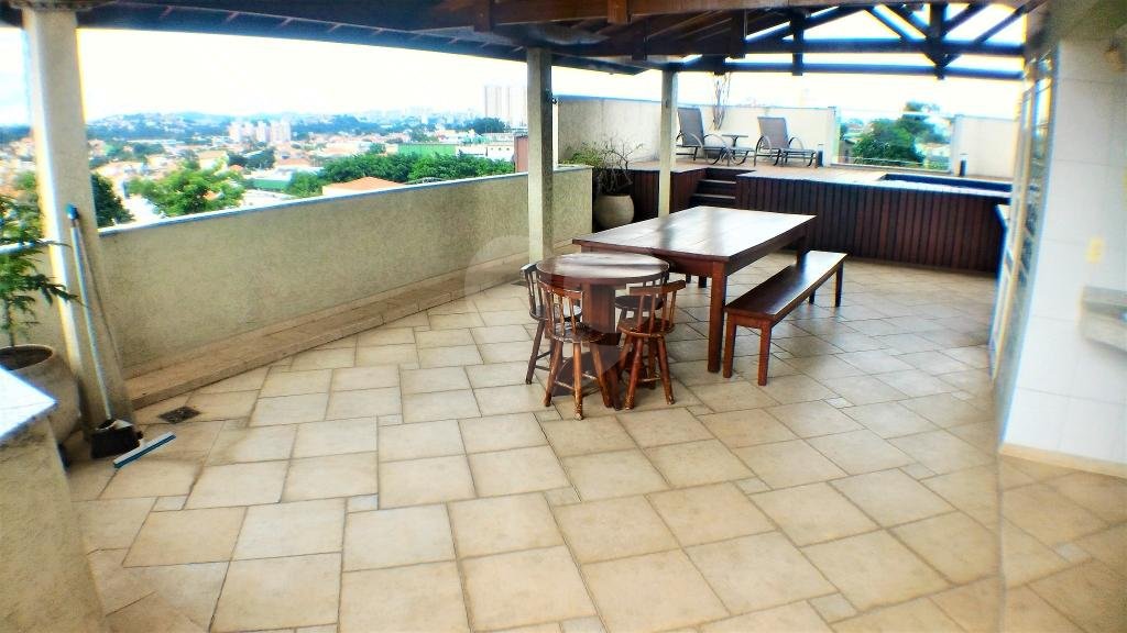 Casa à venda com 5 suítes no condomínio Travessa Tenente Ariston de Oliveira,4, São Paulo - SP