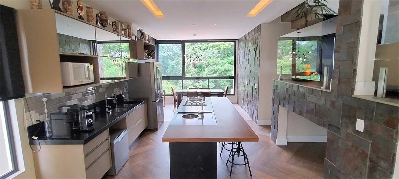 Casa à venda com 3 suítes no condomínio Porto do Sol, Valinhos - SP