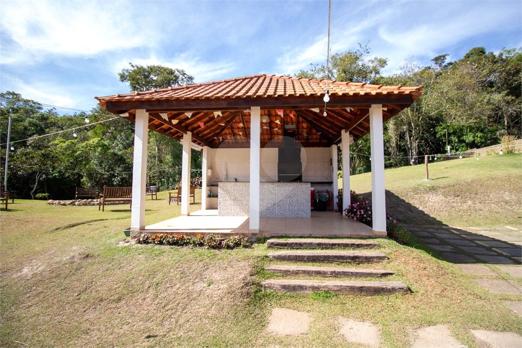 Casa à venda com 3 suítes no condomínio Altos de São Roque, São Roque - SP