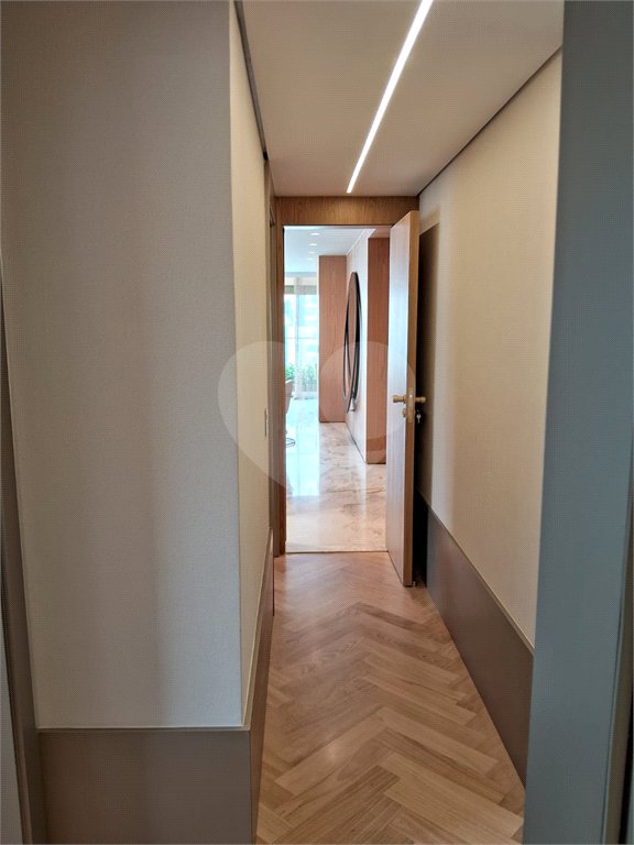 Apartamento à venda com 3 suítes em Moema, São Paulo, SP