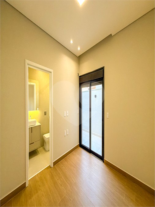 Casa à venda com 3 suítes no condomínio Residencial Dona Maria Candida, Indaiatuba - SP