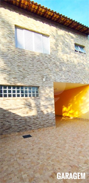 Sobrado à venda com 3 suítes em Jaguaré, São Paulo, SP