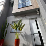 Casa à venda com 2 suítes no condomínio Solar dos Girassóis, Poá - SP