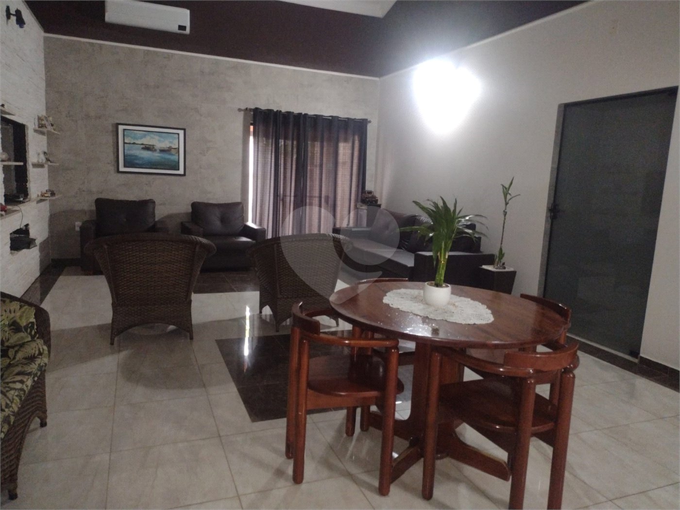 Casa à venda com 3 quartos, sendo 1 suíte, no condomínio Acmti - Colinas do Mosteiro, Terras de Itaici e Recanto dos Pássaros, Indaiatuba - SP