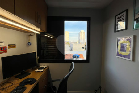 Apartamento à venda com 3 quartos, sendo 1 suíte, em Vila Hamburguesa, São Paulo, SP