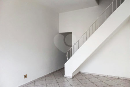 Sobrado à venda com 2 quartos em Vila Anglo Brasileira, São Paulo, SP