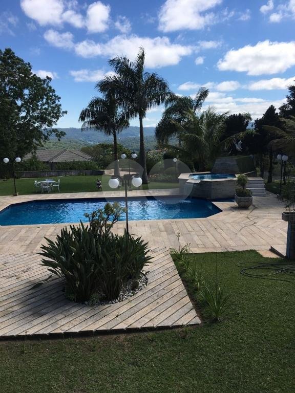 Casa à venda com 3 suítes no condomínio Alpes Caieras, Caieiras - SP