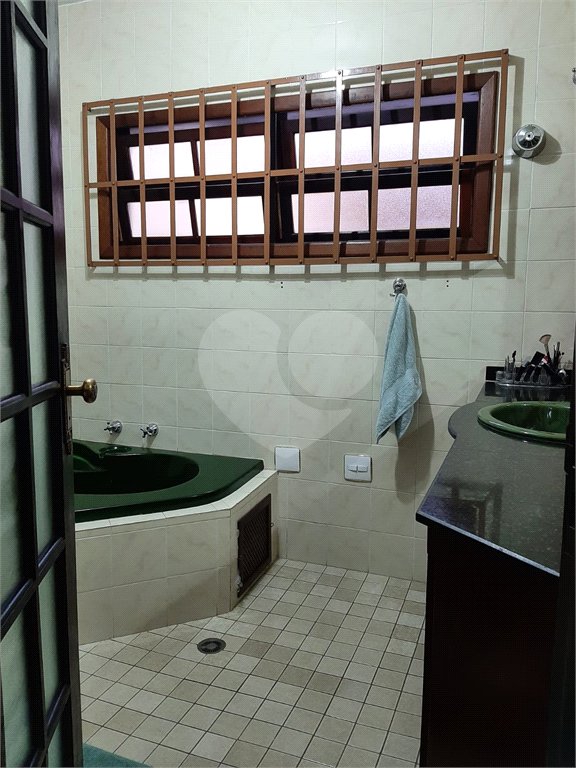 Casa Térrea à venda com 3 quartos, sendo 1 suíte, em Vila Lavínia, Mogi das Cruzes, SP