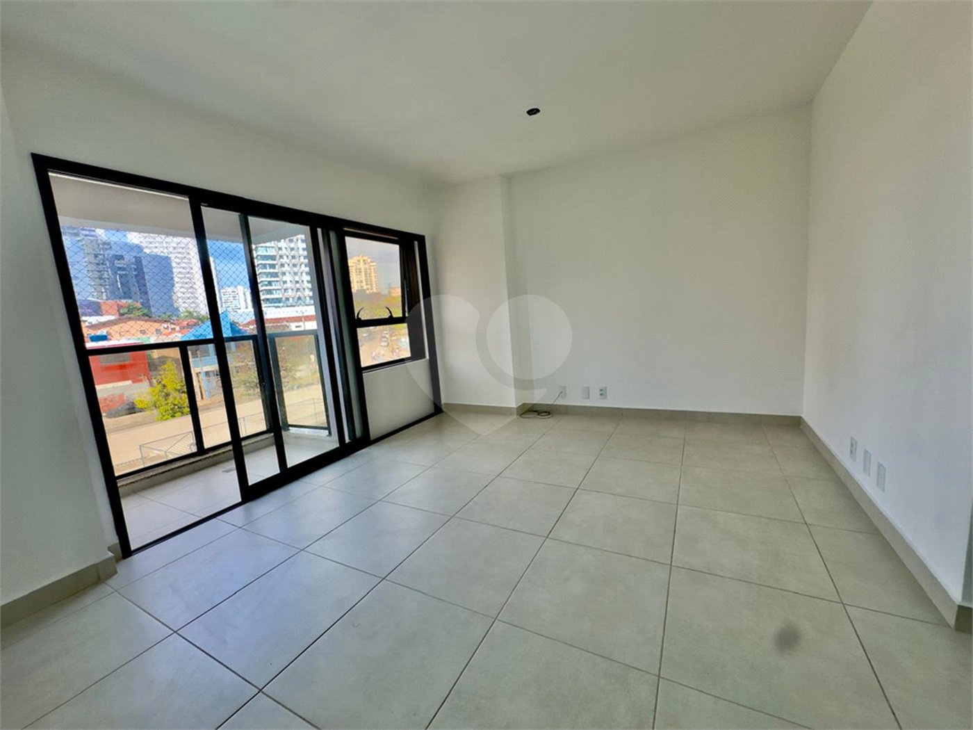 Apartamento à venda ou para alugar com 2 suítes em Jardim Faculdade, Sorocaba, SP