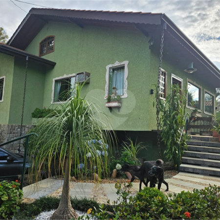 Casa à venda com 4 quartos, sendo 3 suítes, em Jardim Tapajós, Atibaia, SP