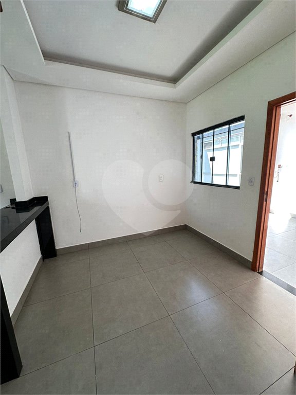 Casa para alugar com 2 quartos, sendo 1 suíte, em Parque dos Ipês III, Ponta Porã, MS