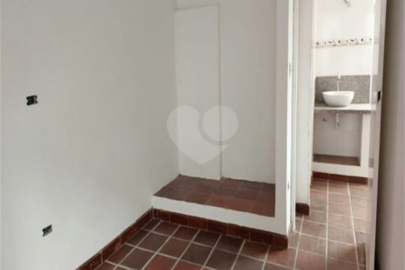Sobrado à venda com 3 quartos, sendo 2 suítes, em Vila Paulicéia, São Paulo, SP