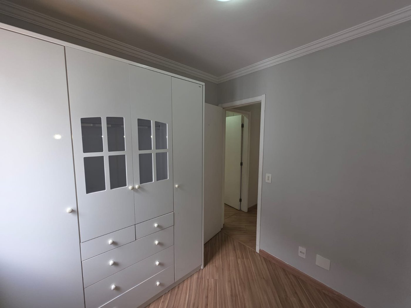 Apartamento à venda com 3 quartos, sendo 1 suíte, em Vila Augusta, Guarulhos, SP