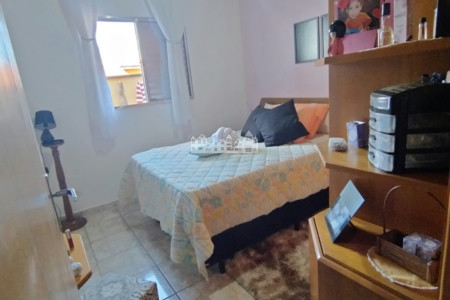 Casa à venda com 2 quartos no condomínio Almeria, Atibaia - SP
