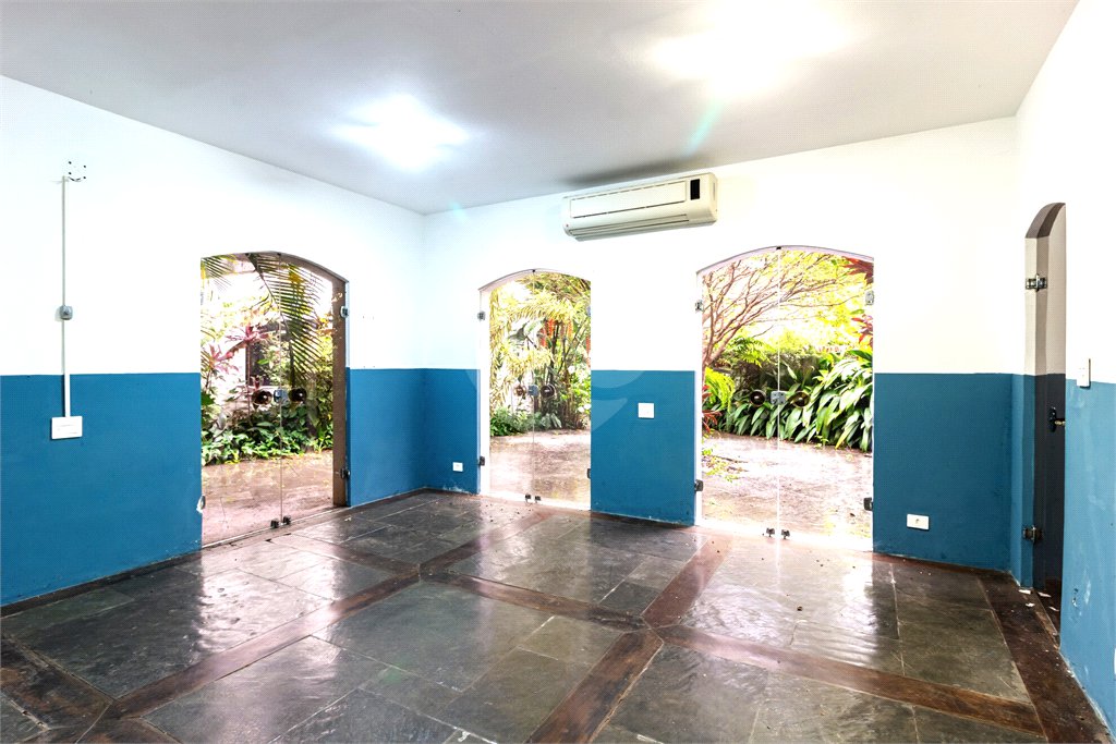 Casa à venda com 4 quartos, sendo 1 suíte, em Jardim das Bandeiras, São Paulo, SP