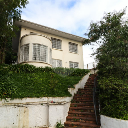 Casa à venda ou para alugar com 4 quartos, sendo 1 suíte,  em Pacaembu, São Paulo, SP