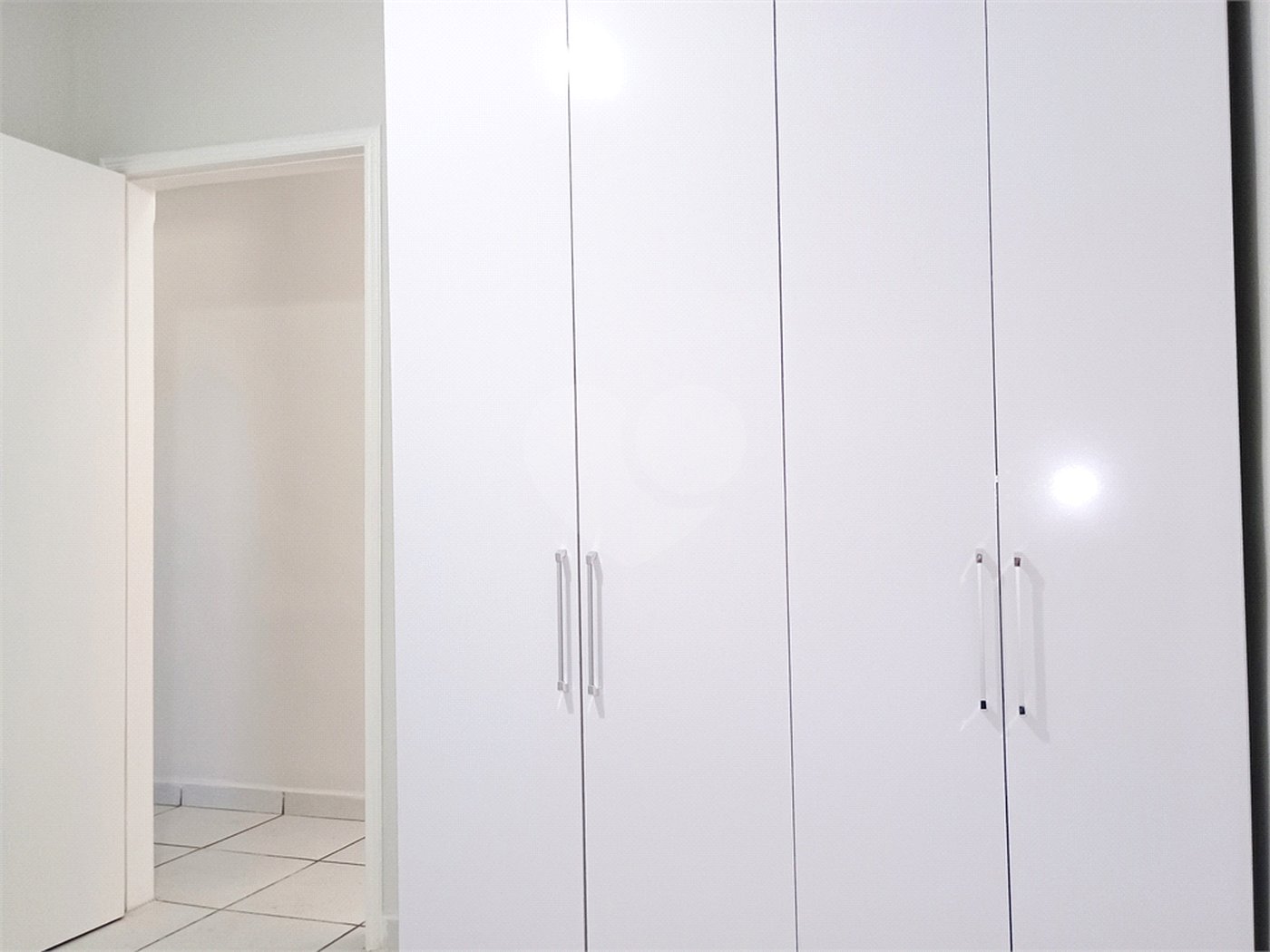 Apartamento à venda com 2 quartos, sendo 1 suíte, em Residencial Flórida, Ribeirão Preto, SP