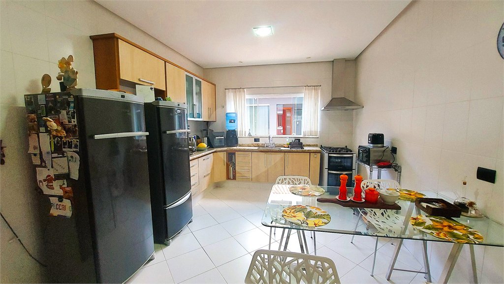 Casa à venda com 3 suítes no condomínio Residencial Villa dos Inglezes, Sorocaba - SP