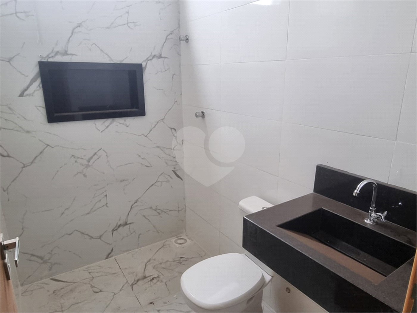 Casa à venda com 3 quartos, sendo 1 suíte, em Campos Ville, Araraquara, SP