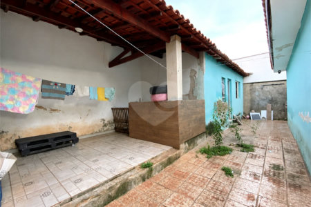 Casa à venda com 3 quartos, sendo 1 suíte, em Vila Barcelona, Sorocaba, SP