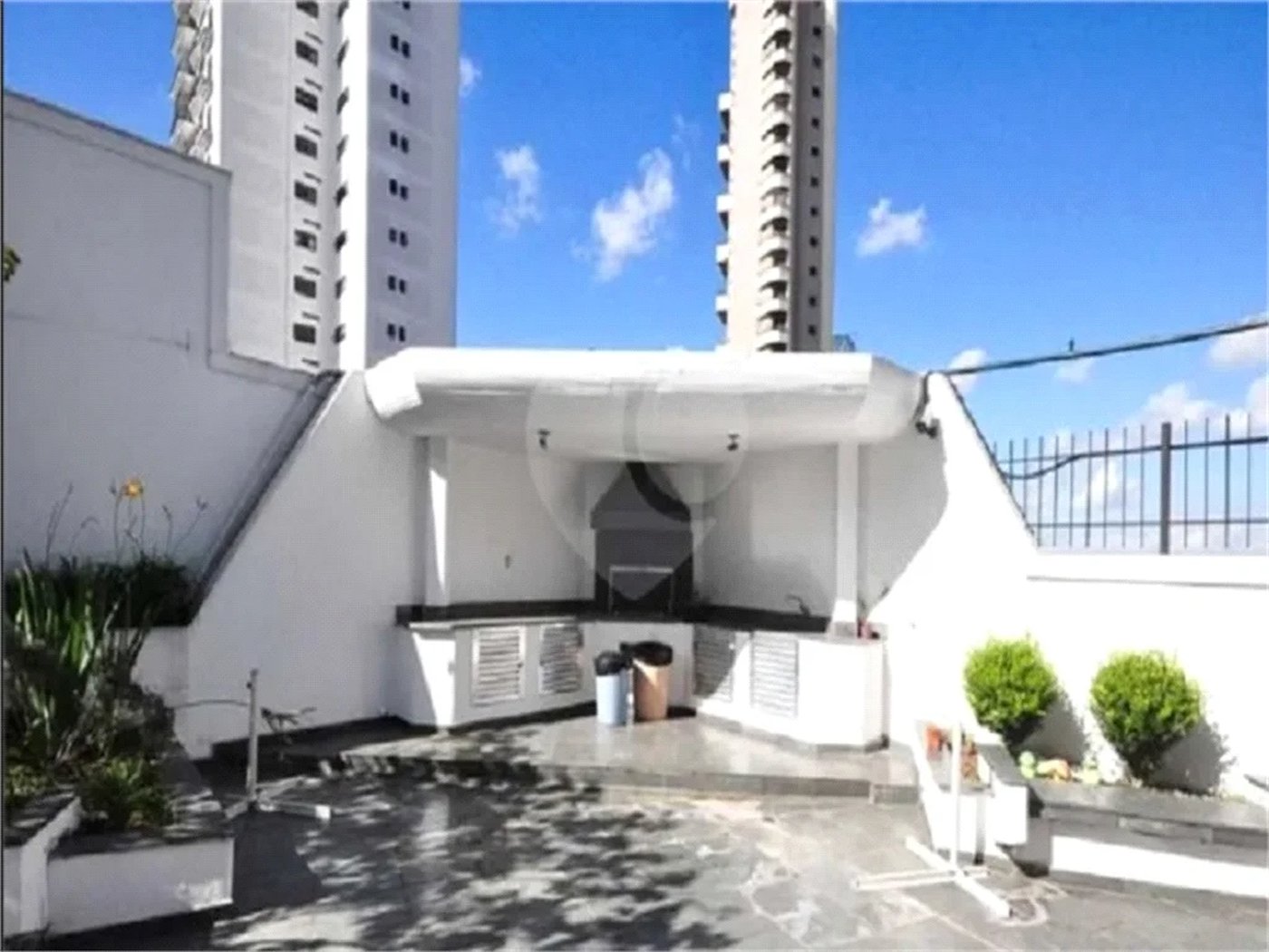 Apartamento à venda com 3 quartos, sendo 1 suíte,  em Vila Andrade, São Paulo, SP