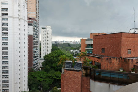 Apartamento à venda com 4 suítes em Moema, São Paulo, SP