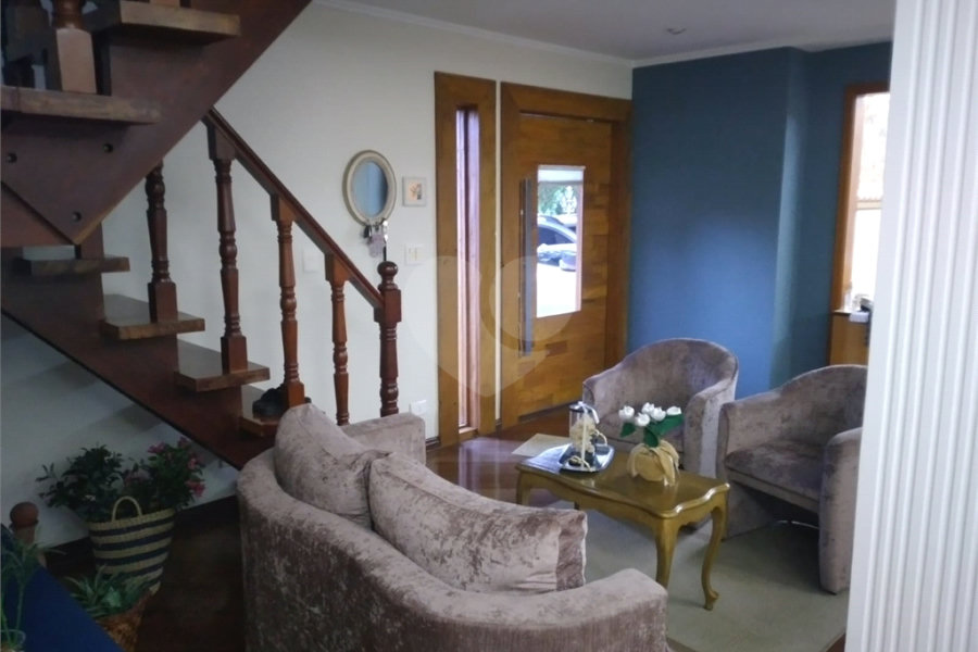 Casa à venda com 4 quartos, sendo 3 suítes, no condomínio Da Serra, São Paulo - SP