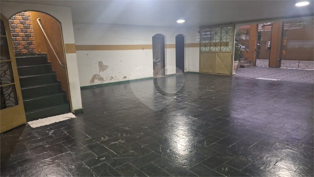 Sobrado à venda ou para alugar com 4 suítes em Sitio Paredão, Ferraz de Vasconcelos, SP