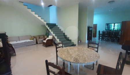 Casa à venda ou para alugar com 5 quartos, sendo 4 suítes,  no condomínio Sausalito, Mairiporã - SP