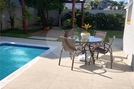 Casa à venda com 3 suítes no condomínio Reserva dos Vinhedos, Louveira - SP