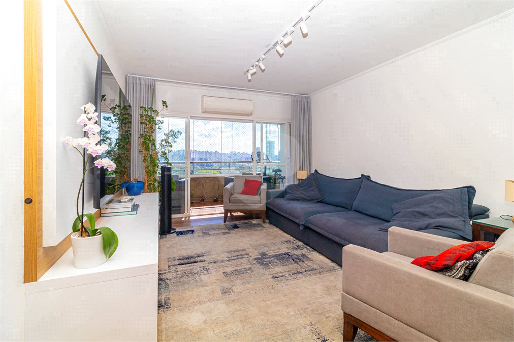 Apartamento à venda com 3 quartos, sendo 1 suíte,  em Alto da Boa Vista, São Paulo, SP