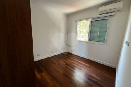 Casa para alugar com 3 quartos, sendo 1 suíte, no condomínio Res Villeneuve, São Paulo - SP