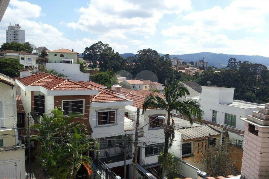 Casa à venda com 4 quartos, sendo 2 suítes, no condomínio Travessa Mário Antônio Correia,174, São Paulo - SP