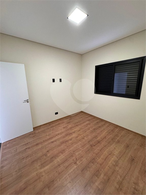 Casa à venda com 3 quartos, sendo 1 suíte, no condomínio Residencial Villagio Wanel, Sorocaba - SP