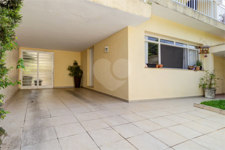 Casa de Vila à venda com 4 suítes em Granja Julieta, São Paulo, SP