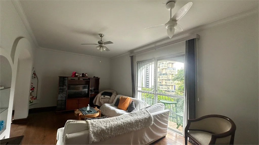 Apartamento à venda com 3 quartos, sendo 1 suíte, em Vila Andrade, São Paulo, SP