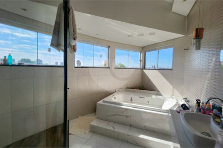 Casa à venda com 3 quartos, sendo 2 suítes, em Residencial Village Damha, Araraquara, SP