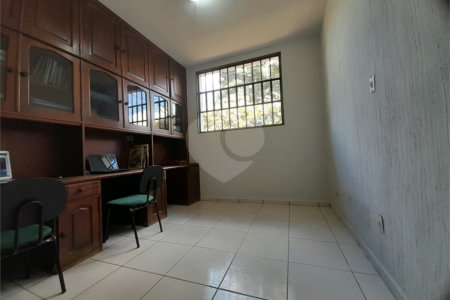 Casa de Alto Padrão à Venda e Locação no Parque Santa Mônica - São Carlos