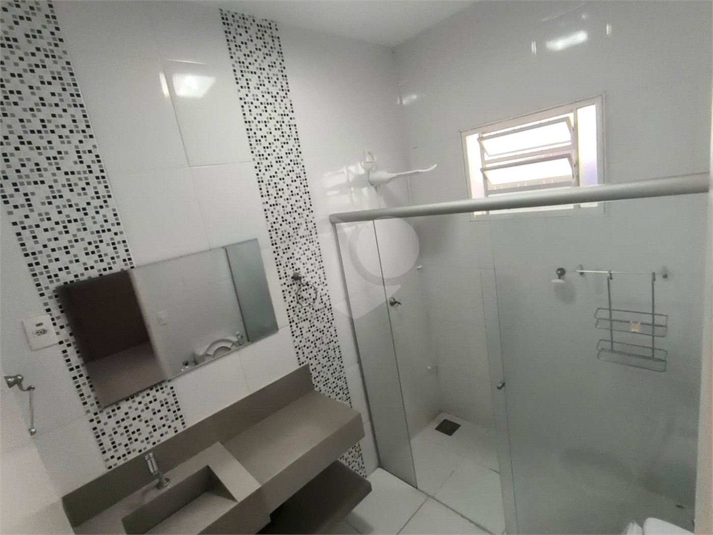 Casa à venda com 3 quartos, sendo 1 suíte, em Vila Arnaldo, São Carlos, SP