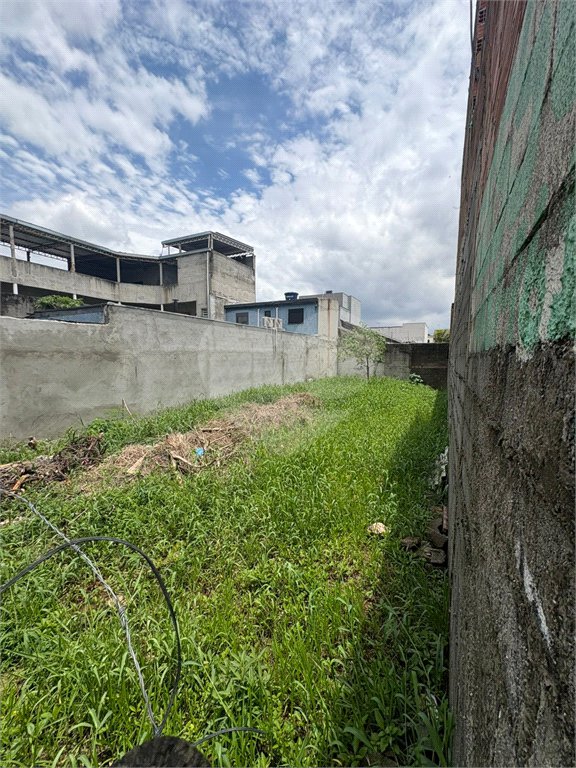 Terreno à venda em Jardim Quaresmeira II, Suzano, SP