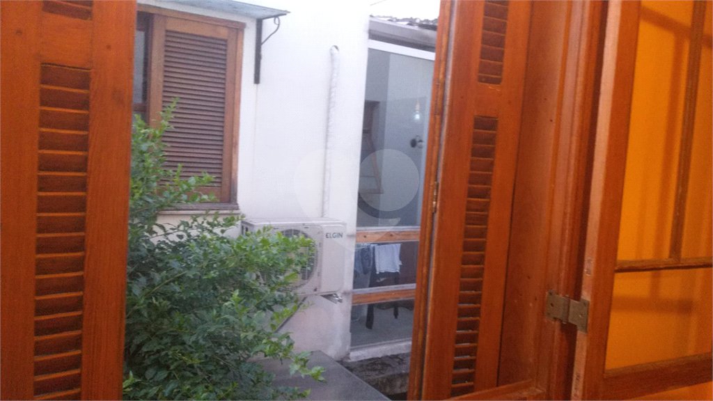 Casa à venda com 3 quartos, sendo 2 suítes, em Vila Mariana, São Paulo, SP
