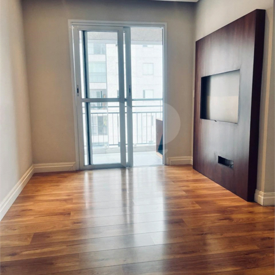 Apartamento à venda com 2 quartos em Parque Maria Domitila, São Paulo, SP