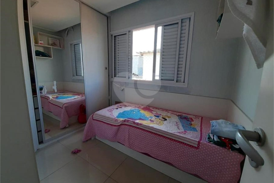 Sobrado à venda com 3 quartos, sendo 1 suíte, em Parque Edu Chaves, São Paulo, SP