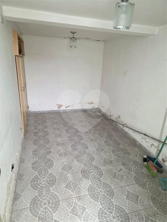 Sobrado à venda com 3 quartos em Jardim Ivana, São Paulo, SP
